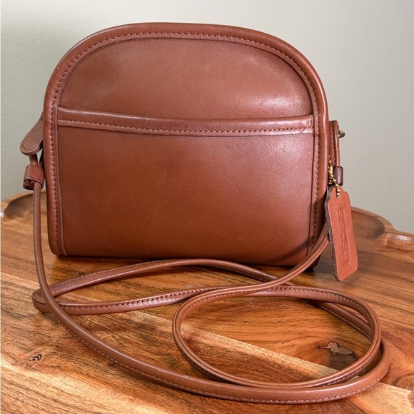 Vintage COACH Abbie British Tan Leather Crossbody 9017 - Picture 17 of 17